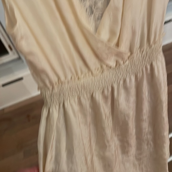 Calypso St. Barth, circa 2009. 100% Silk midi dress. - Picture 4 of 7